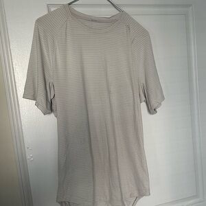 Men’s lululemon tshirt